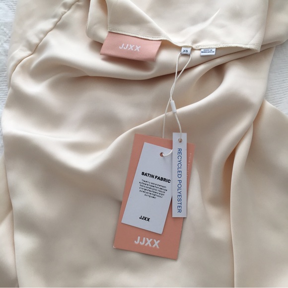 Cream slip dress. Size XS - Picture 7 of 7